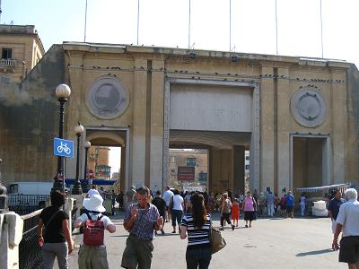 Gate of Valletta,}^A@b^̖