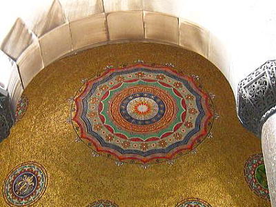 Interior of the German Fountain,hCc̐̂Ȃ