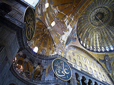 The interior of the Ayasofya Museum1,A\tBA̓1