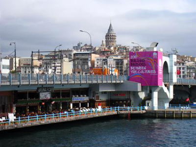 Galata kulesi and Galata Köprüsü from the Bosphorus,{XtHXC猩K^ƃK^