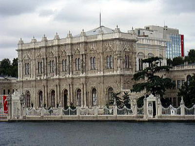 Dolmabahçe Palace from the Bosphorus,{XtHXC猩h}ot`F{a